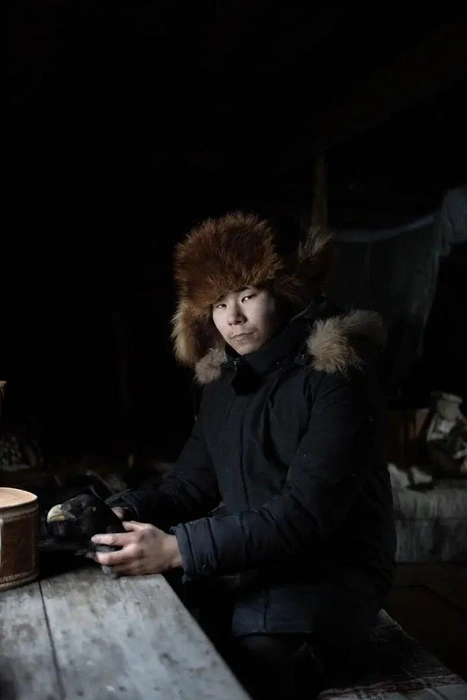 Артем Тарлин с головой глухаря в руках | Источник: личный архив Антона Здановича