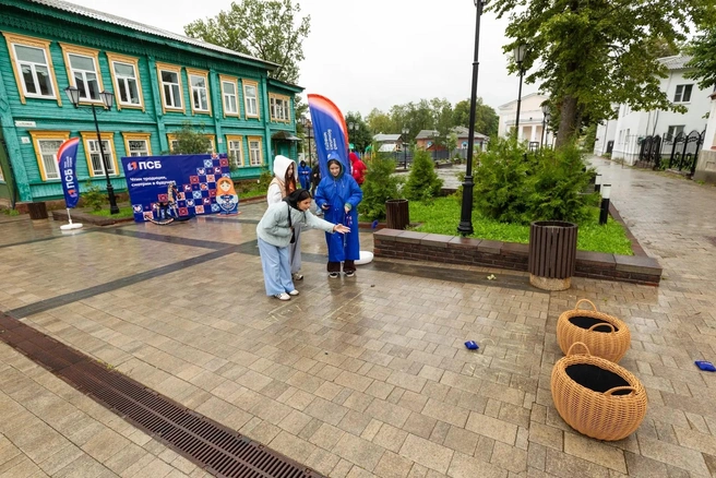 Гости праздника с удовольствием проходили квесты в русском народном стиле | Источник: ПСБ