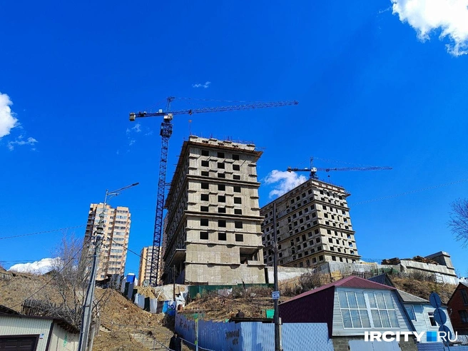 «Непревзойденного вида» не будет? Суд признал незаконным разрешение на строительство ЖК на набережной Ангары | Источник: Алина Ринчино / «ИрСити»