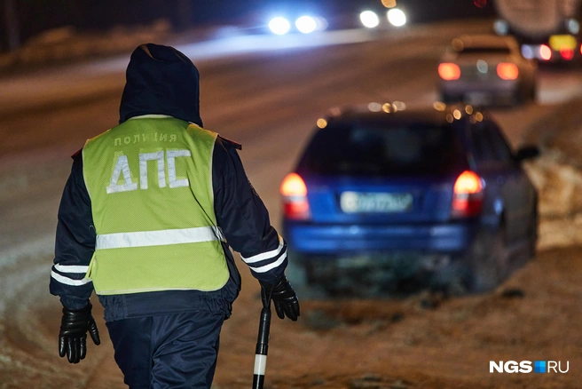 Назаровец остался и без поддельных прав, и без своего айфона | Источник: Александр Ощепков / NGS.RU