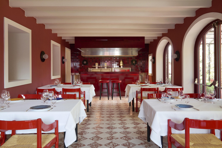 Обновленный ресторан Cavallino в штаб-квартире Ferrari: проект Индии Мадави