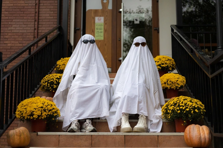 Хэллоуин в России 2025, Хэллоуин 2025, Когда празднуют Хэллоуин в 2025, Что можно и нужно делать на Хэллоуин, Образы на Хэллоуин 2025, Хэллоуин 2025 где отметить, Что нельзя делать на Хэллоуин 2025, Хэллоуин в России, «Оно: Добро пожаловать в Дерри» 2025 | Источник: Pedal to the Stock/Shutterstock/Fotodom.ru