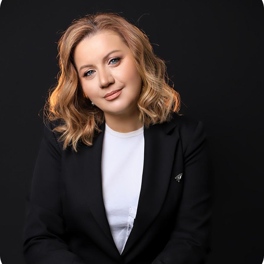 <p>Анастасия Бунина</p>
