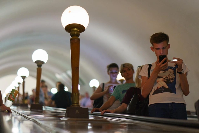 DMTEL: Билайн лидирует по качеству мобильного интернета в метро Петербурга | Источник: Yury Karamanenko/ iStock