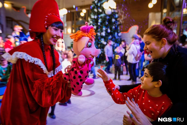 Билеты на новогодние представления для детей уже активно раскупают | Источник: Александр Ощепков / NGS.RU