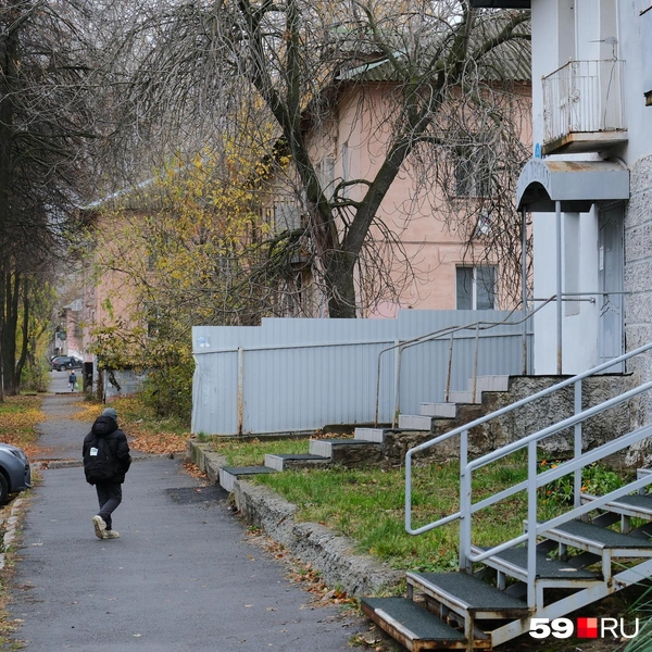 Дома выглядят похожими  | Источник: Тимофей Калмаков / 59.RU