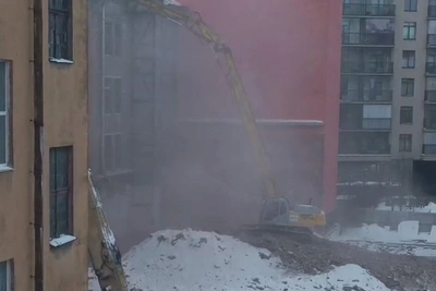 Снос на Кирилловской: здание лишилось статуса памятника