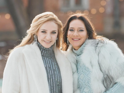 Навка с дочкой в роли камео, Север из Круэллы превратилась в Мэри Поппинс: съемки «Исполняющего обязанности»