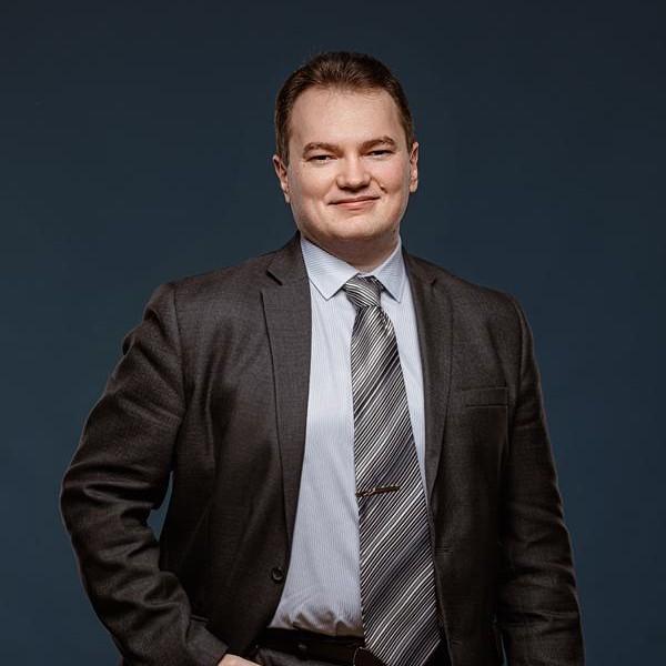 <p>Сергей Головкин</p>
