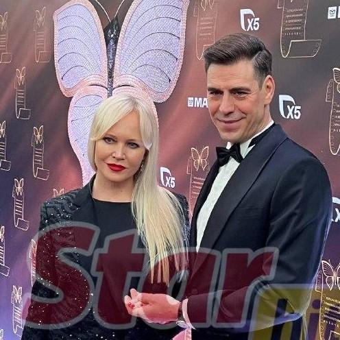 Дюжев впервые за годы вывел в свет жену, Безруков любовался Матисон, а Васильев — Снаткиной: звезды на премии Михалкова