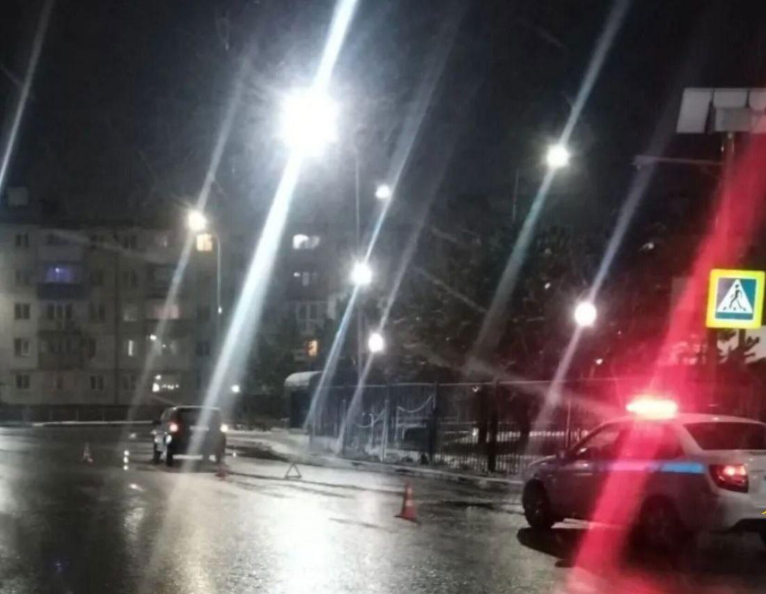 В кузбасском городе машина наехала на девочку-подростка: что известно