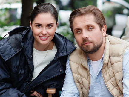 Звезда «Триггера» Роман Маякин о романе с Агатой Муцениеце, браке с возлюбленной и воспитании сына-подростка