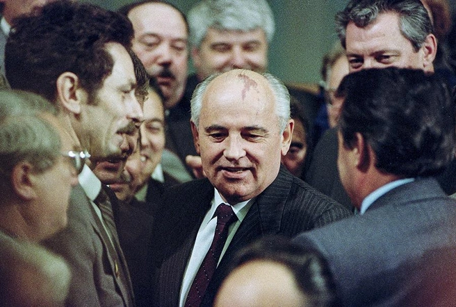 Михаил Горбачев, президент СССР | Источник: Василий Корнеев / ТАСС