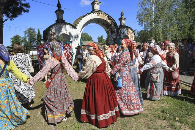 Одной из фишек мероприятия стало прибытие «Вычегодских приплывух» | Источник: «СольФест»