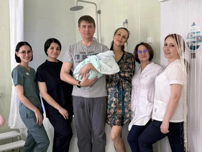 Акватерапию уже выбрала одна из мам | Источник: Забайкальский краевой перинатальный центр