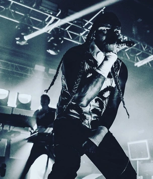 Вернули эпоху: The Prodigy вышли на сцену впервые после смерти Кита Флинта (показываем)