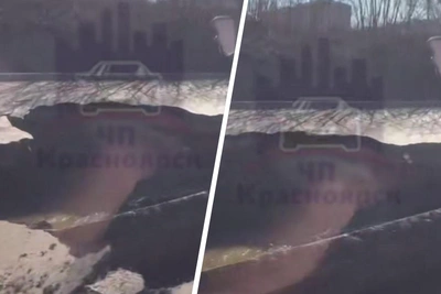 На Семафорной в Красноярске провалился асфальт