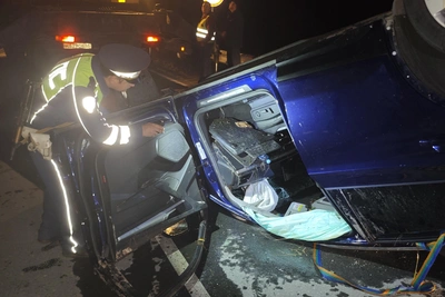 Audi Q5 упала в озеро с моста под Тавдой: водитель погиб