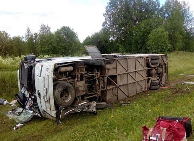 В ДТП с автобусом под Томском погиб младенец, трое детей пострадали | ya62.ru