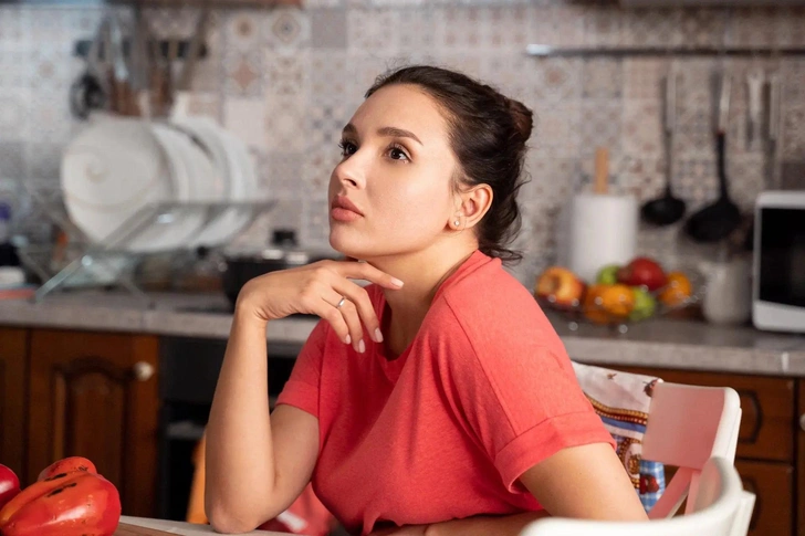 Почему октябрь на деле самый стрессовый месяц для женщин | Источник: кадр из сериала «Семейка»