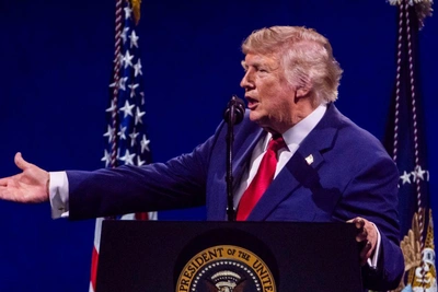 Трамп проигнорировал Мелони на "семейном фото" НАТО