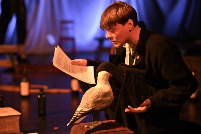 сцена из спектакля «Esse Homo», реж. Алексей Лелявский | Источник: Театр Karlsson Haus