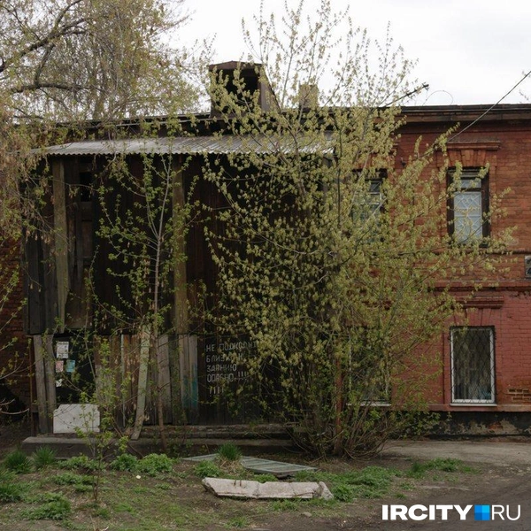 Когда-то здесь была большая усадьба, но спустя десятки лет от нее осталась лишь каменная постройка под мыловаренный завод | Источник: Анастасия Гречаная