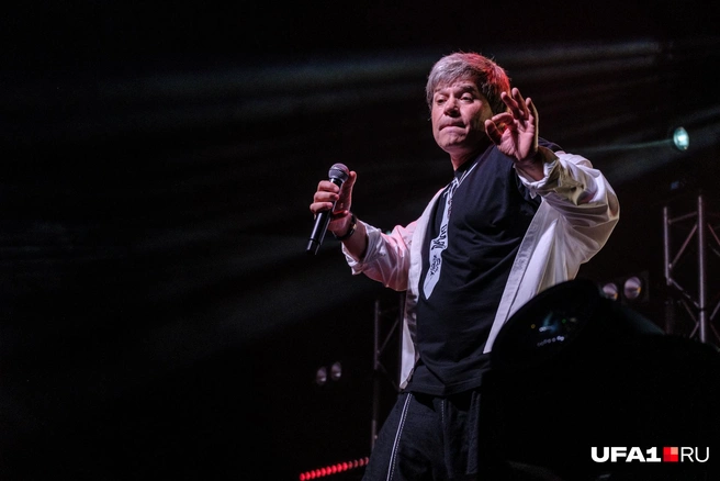 Участнику группы Владимиру Жеребкину 57 лет, но он в самом расцвете сил | Источник: Булат Салихов / UFA1.RU