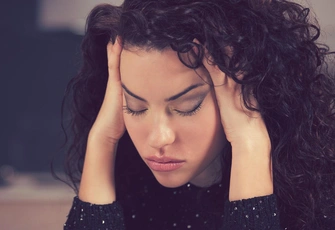 «Чавканье некоторых людей доводит до потери контроля: могу себя избить в приступе. Это мисофония?»