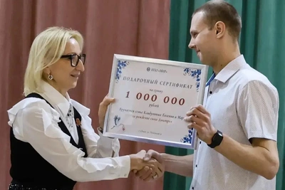 Работник НПО «Мир» получил миллион за рождение ребенка