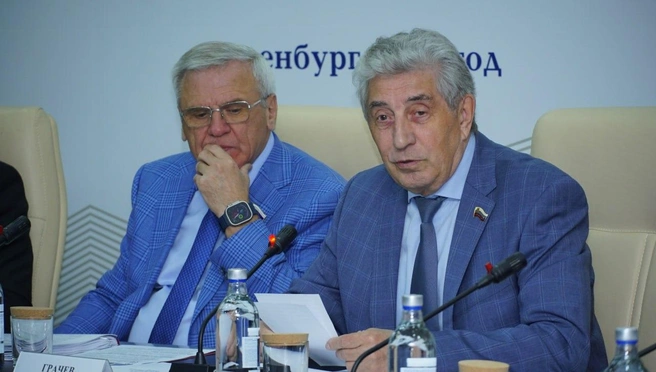 Грачев считает, что с образованием в Оренбуржье всё хорошо | Источник: Законодательное Собрание Оренбургской области / t.me