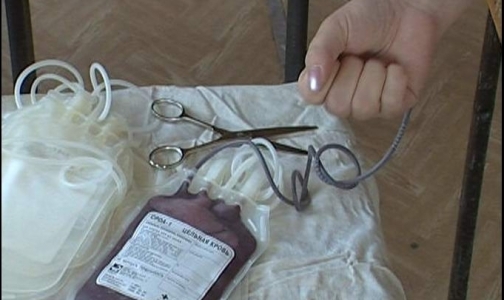 Почетным донорам крови ежегодно будут выплачивать 10 тысяч рублей