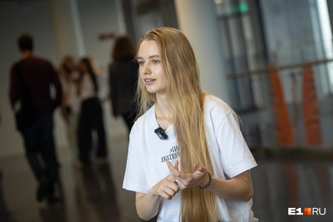 Марина Кулижникова не помнит месяц основания города, но зато знает год | Источник: Владислав Лоншаков / E1.RU