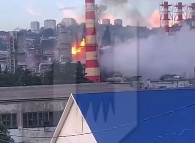Два дрона атаковали НПЗ в Туапсе | ya62.ru