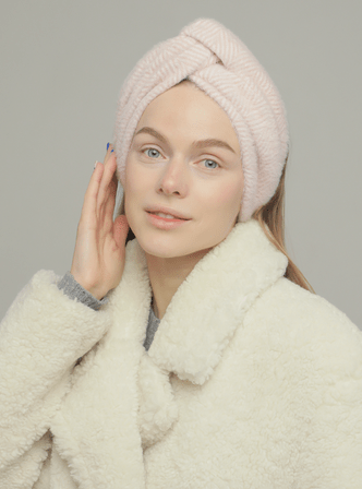 Подборка самых модных и теплых зимних повязок на голову, в которых ты точно не замерзнешь на катке ⛸