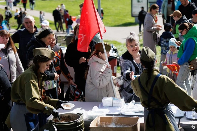 Фото праздника 9 Мая в парке Победы | Источник: st.cherinfo.ru