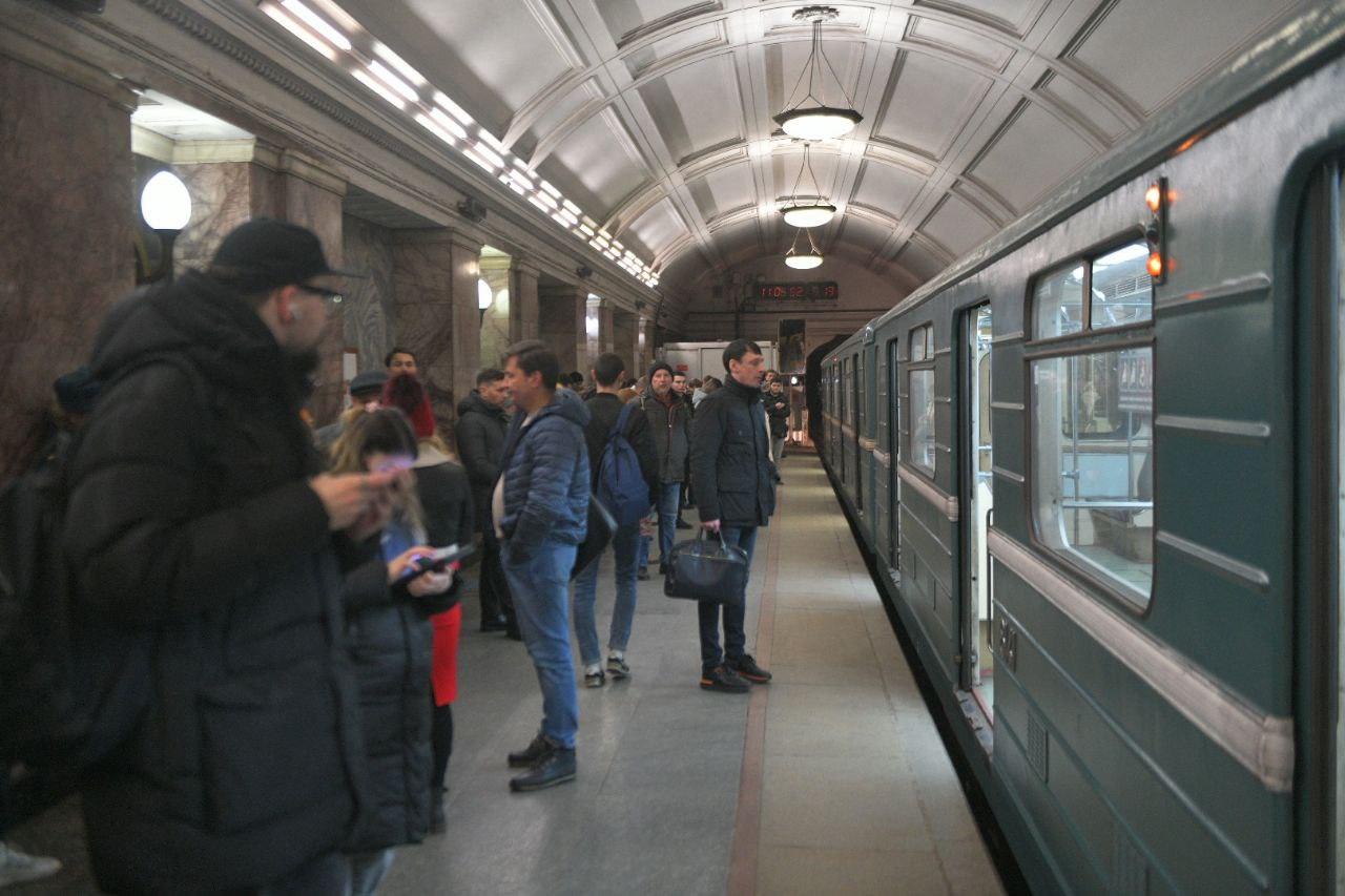 почему не ходили поезда в метро сегодня | Дзен