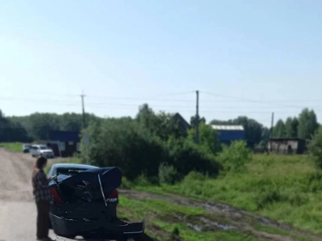 Автомобиль получил серьезные повреждения | Источник: «Западно-Сибирская транспортная прокуратура» / Telegram