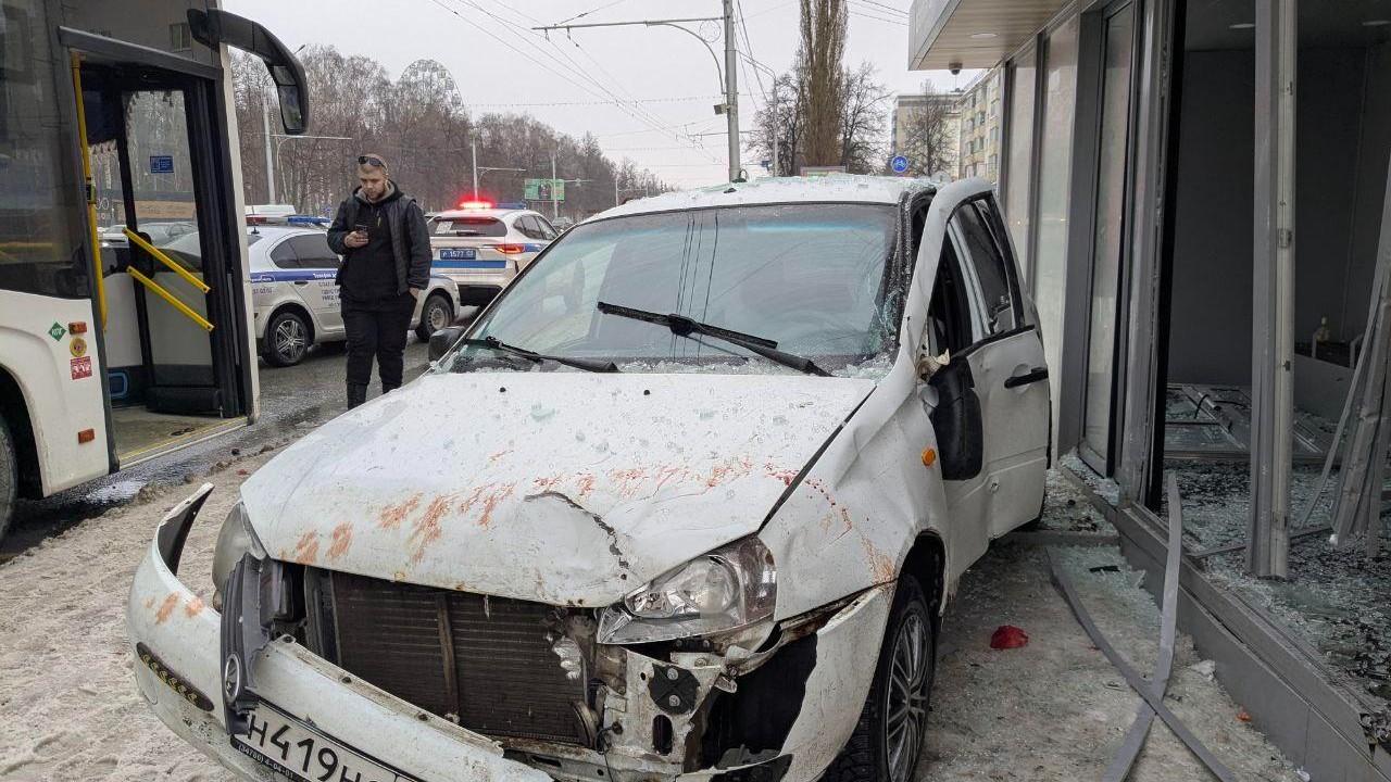 Водитель, который снес школьника на остановке в Уфе, оказался пьяным