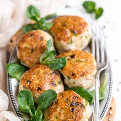 Вкусно, как в детском саду: нежные и сочные котлеты из куриного филе