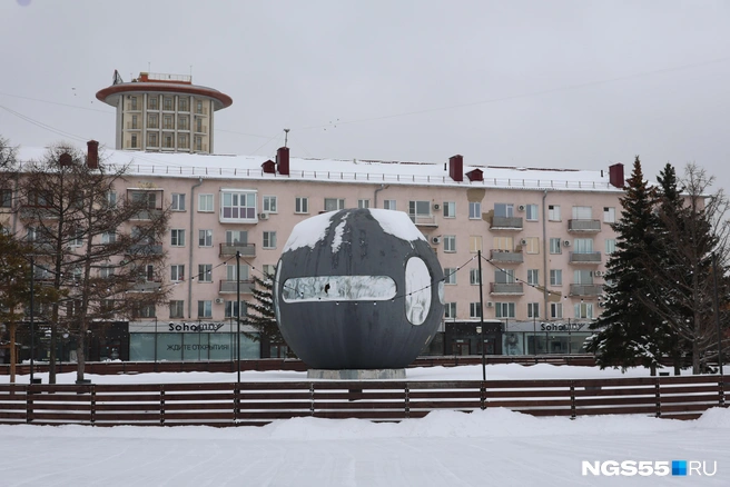 Площадь Бухгольца тоже обещают благоустроить в 2026-м | Источник: Евгений Софийчук / NGS55.RU