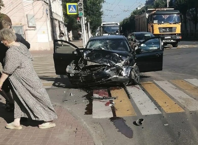 В полиции рассказали о ДТП с маршруткой на улице Ленина | ya62.ru
