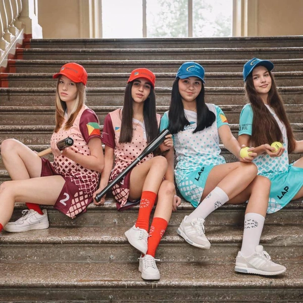 По словам организаторов, лапта — еще и красивый вид спорта | Источник: «Лига Мам»