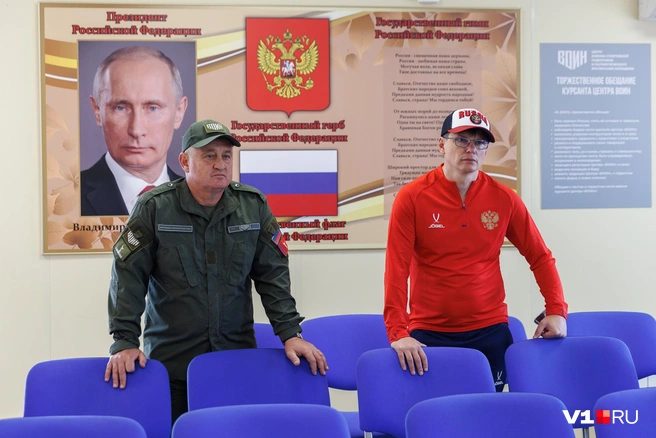 Андрей Аршавин на экскурсии для футболистов в оборонно-спортивном лагере «Авангард» | Источник: Алексей Волхонский / V1.RU
