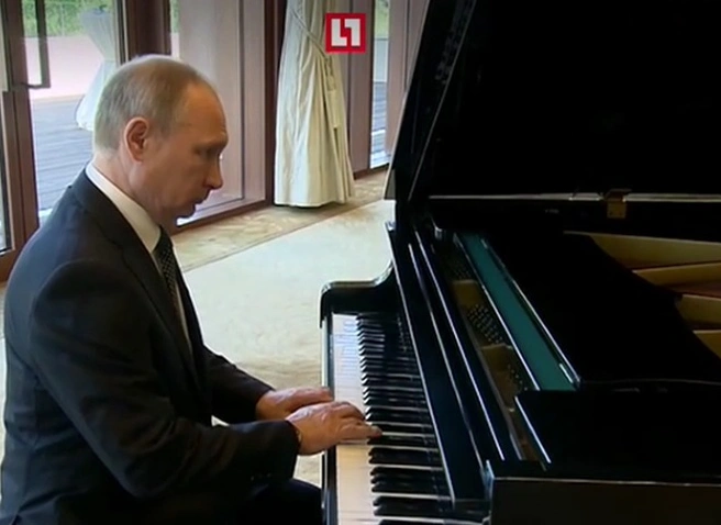 Путин сыграл на рояле перед встречей с китайским лидером | ya62.ru