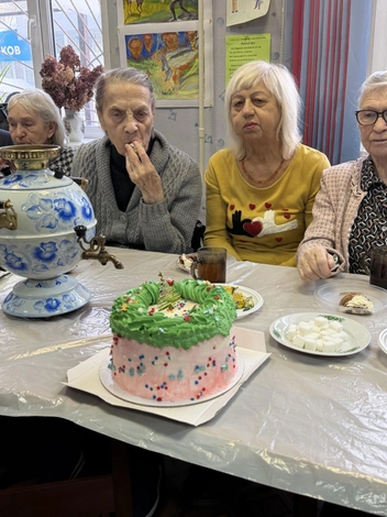 Сибирячка бесплатно делает торты для пенсионеров-инвалидов | Источник: Светлана Аношкина