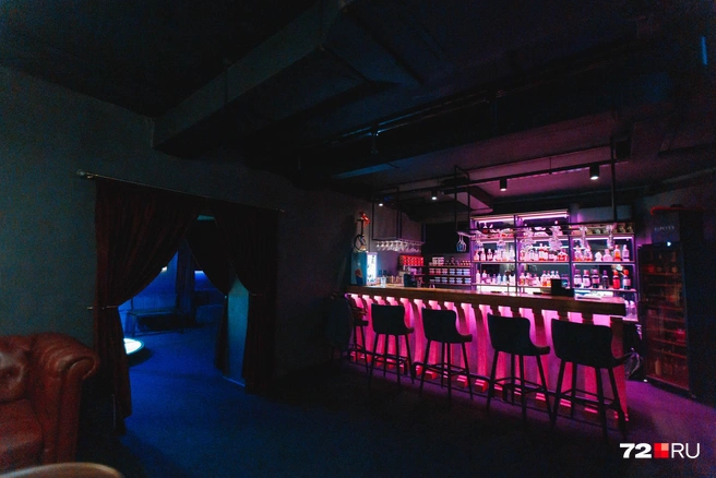 Почти 40% выручки заведения за ночь приходится на бар | Источник: Ирина Шарова / 72.RU