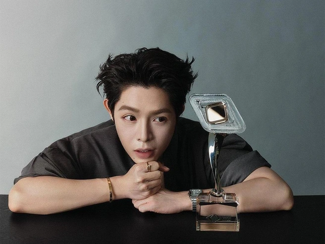 Певец решился на кардинальные изменения во внешности ради гармонии с самим собой | Источник: nguyenducphuc_ / Instagram (экстремистская организация, деятельность запрещена на территории РФ)