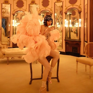 Осенью мы будем носить оранжевый — при чем тут Тейлор Свифт?