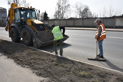 Подрядные организации начали уборку улиц Костромы